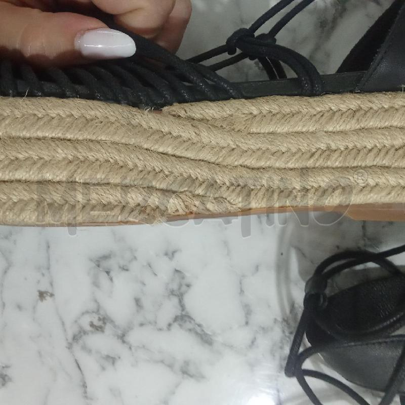 SANDALI DONNA NERI PARA IN PAGLIA GUESS | Mercatino dell'Usato Benevento 4