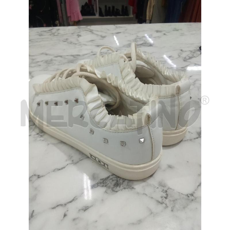 SCARPE BAMBINA BIANCO BORDO BALZE CON BORCHIE CULT | Mercatino dell'Usato Benevento 3