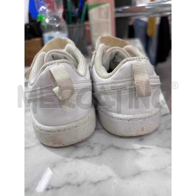 SCARPE BAMBINO BIANCO NIKE CON STRAPPO | Mercatino dell'Usato Benevento 2