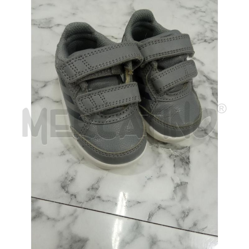 SCARPE BAMBINO GRIGIE ADIDAS | Mercatino dell'Usato Benevento 1