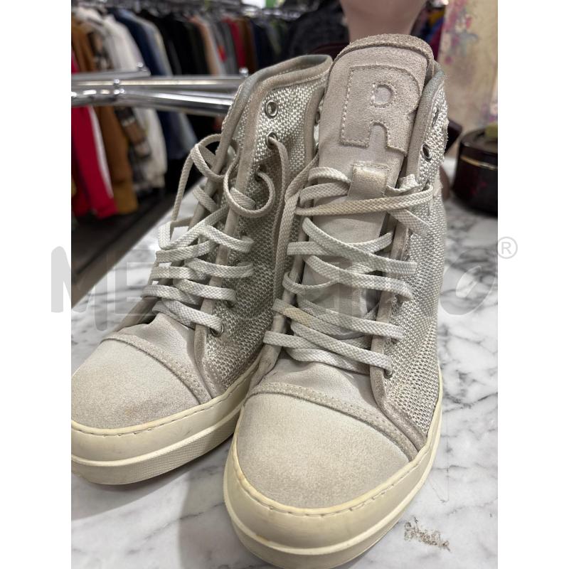 SCARPE DONNA BEIGE TRAFORATE CON ZEPPA RUCOLINE | Mercatino dell'Usato Benevento 2