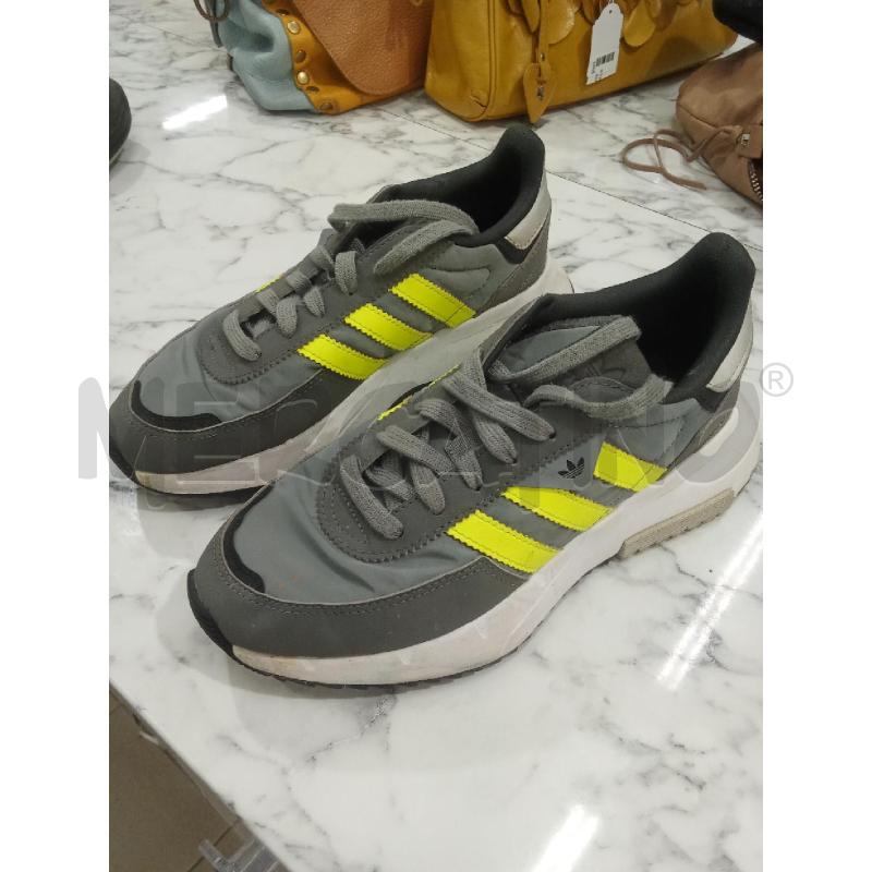 SCARPE DONNA GRIGIE STRISCE GIALLE FLUO | Mercatino dell'Usato Benevento 1