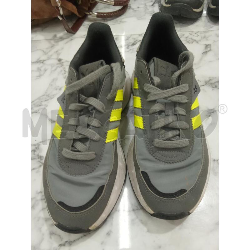 SCARPE DONNA GRIGIE STRISCE GIALLE FLUO | Mercatino dell'Usato Benevento 3