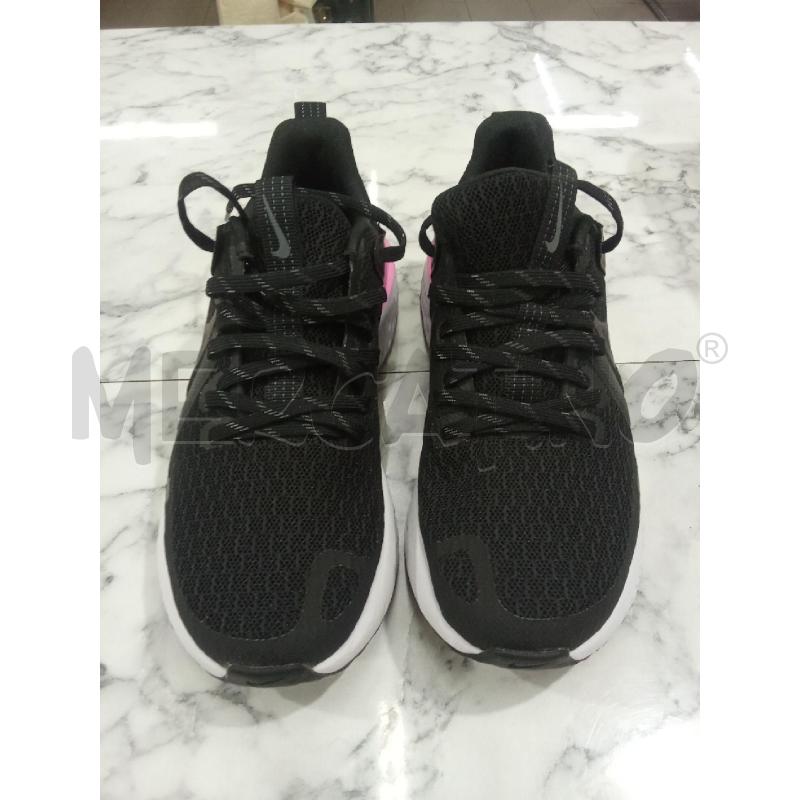 SCARPE DONNA NERE E FUCSIA NIKE | Mercatino dell'Usato Benevento 1