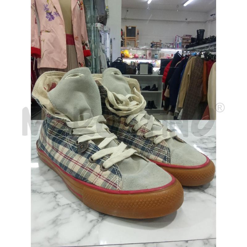 SCARPE UOMO BEIGE E BLU LEVIS | Mercatino dell'Usato Benevento 1