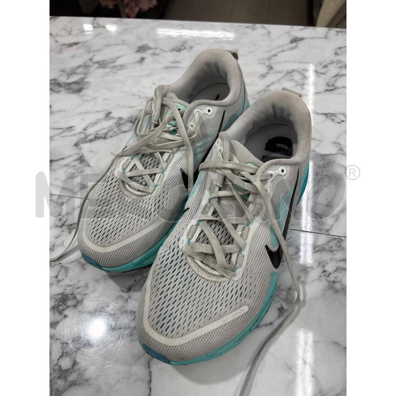 SCARPE UOMO GRIGIO AZZURRO NIKE VOMERO 18 | Mercatino dell'Usato Benevento 1