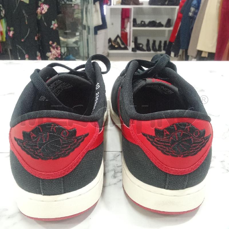 SCARPE UOMO NERE E ROSSE NIKE IN TESSUTO | Mercatino dell'Usato Benevento 4
