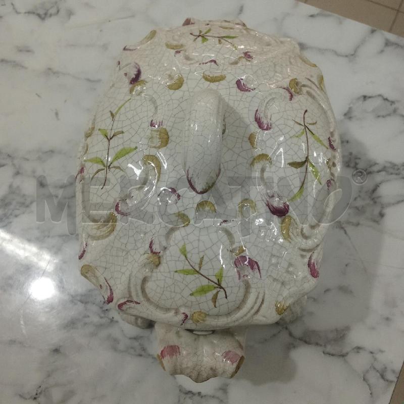 SCATOLA PORCELLANA BIANCA INS FIORELLINI | Mercatino dell'Usato Benevento 3