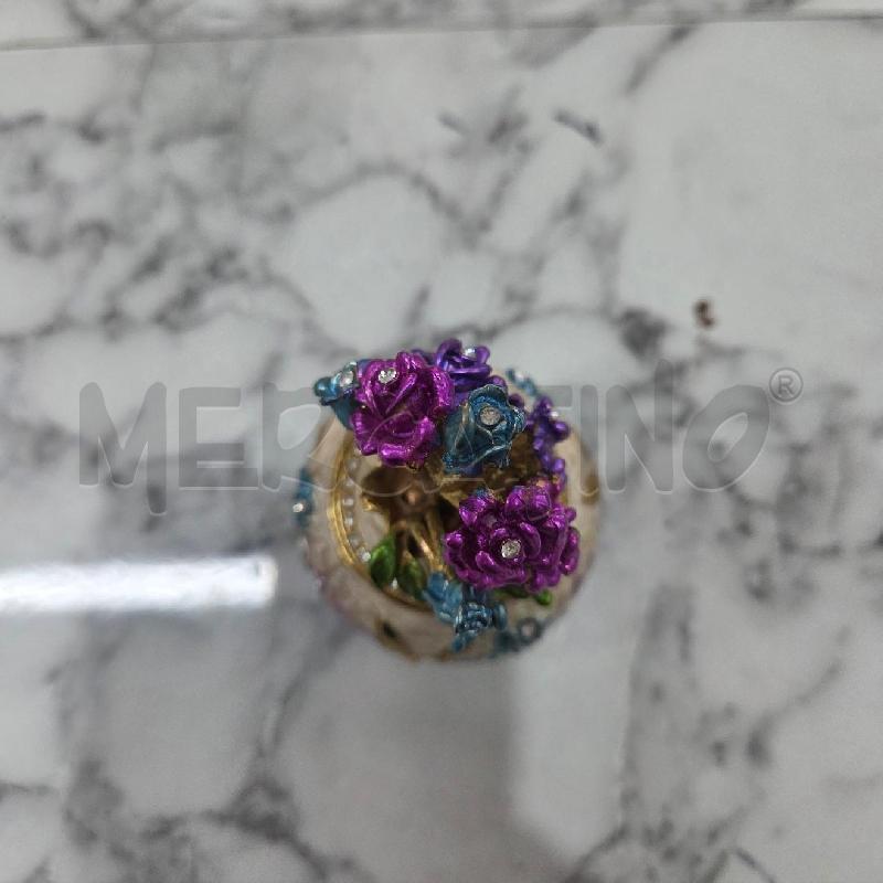 SCATOLINA METALLO ROSA FIORI INS BRILLANTINI TIPO CLOSOINNE | Mercatino dell'Usato Benevento 2