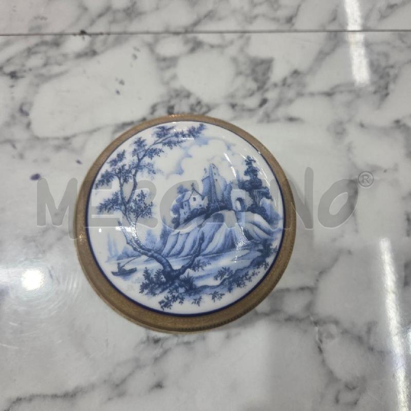 SCATOLINA PORCELLANA BIANCA TONDA DORATA DISEGNO BLU | Mercatino dell'Usato Benevento 1
