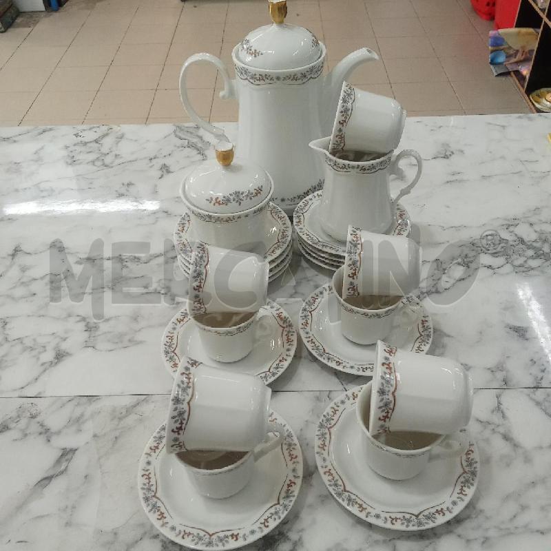 SERVIZIO TAZZINE CAFFÈ CER BIANCA BORDO DORATO FIORI | Mercatino dell'Usato Benevento 1
