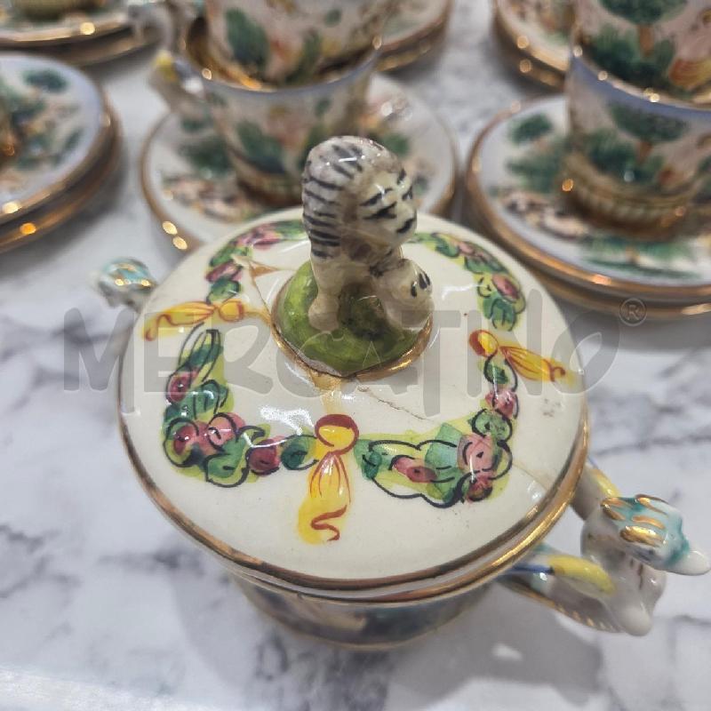 SERVIZIO TAZZINE CAPODIMONTE CER AZZURO BIANCO MANICI | Mercatino dell'Usato Benevento 3