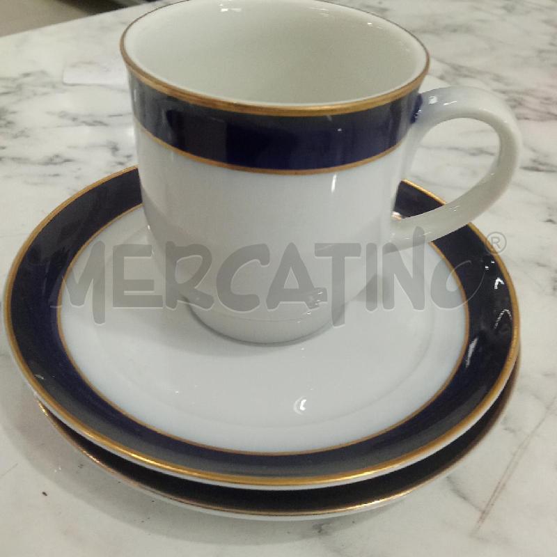 SERVIZIO TAZZINE PORCELLANA BIANCA INS BORDO BLU | Mercatino dell'Usato Benevento 3