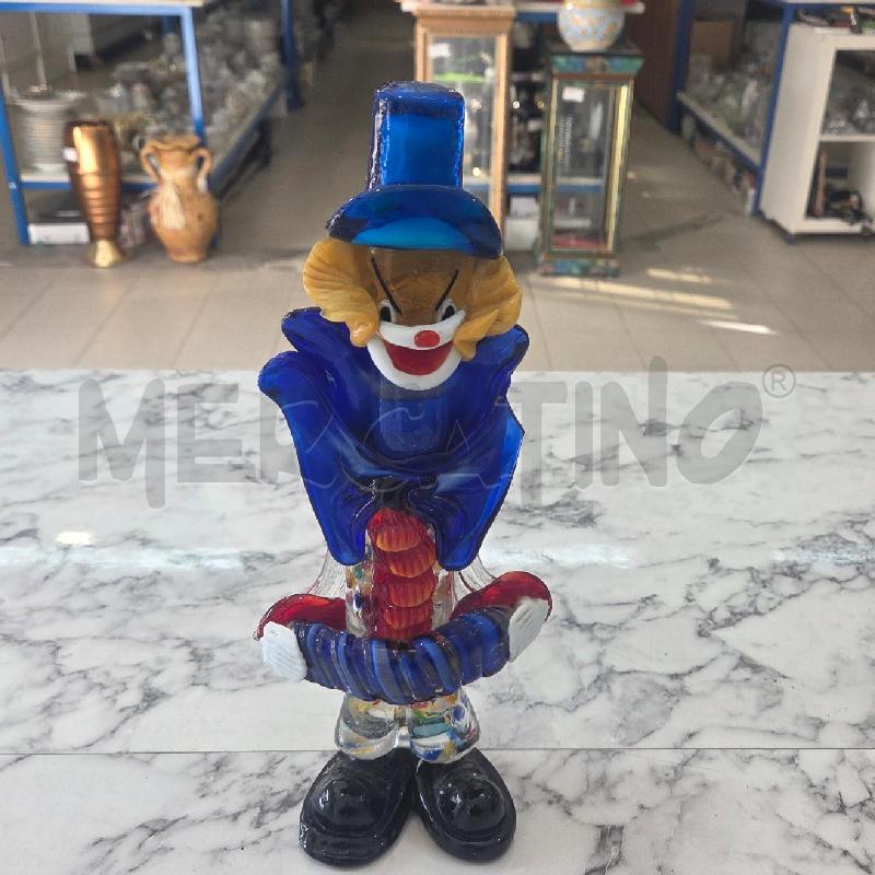 SOPRAMMOBILE CLOWN VETRO MURANO CHE SUONA FISARMONICA 32CM | Mercatino dell'Usato Benevento 1