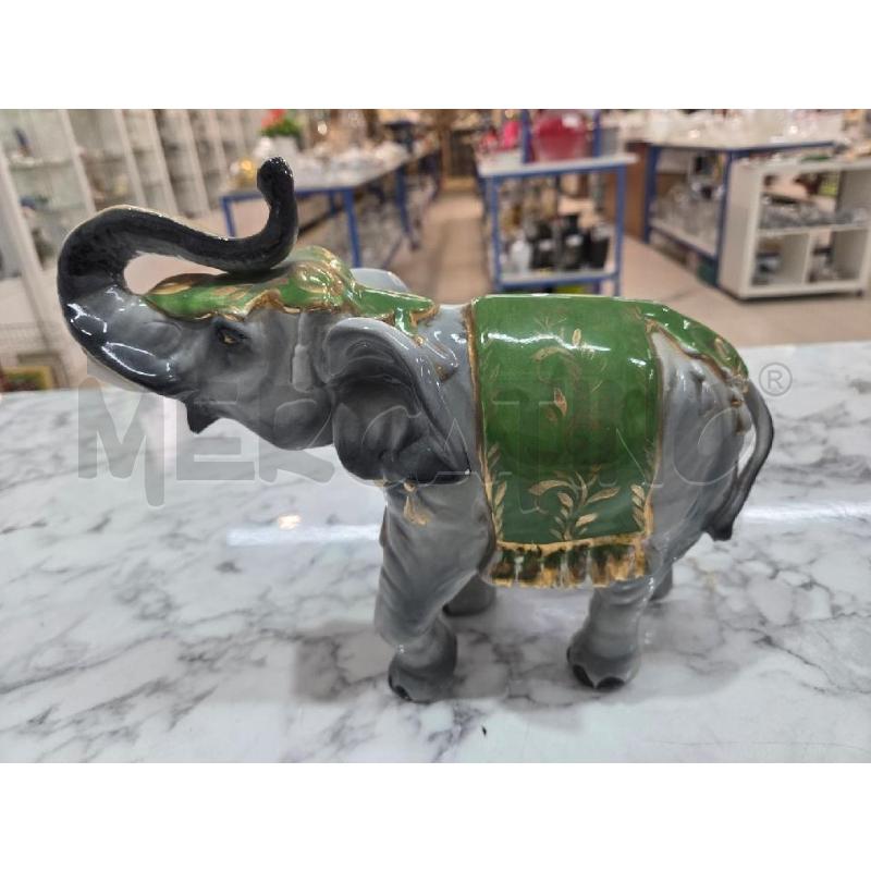 SOPRAMMOBILE ELEFANTE CER GRIGIO INS VERDE DIFETTO | Mercatino dell'Usato Benevento 1