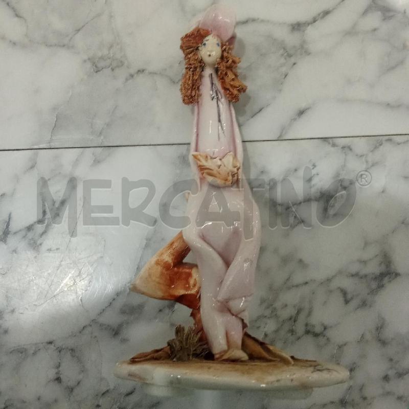 SOPRAMMOBILE RAGAZZA VESTITO ROSA ZAMPIVAM | Mercatino dell'Usato Benevento 3