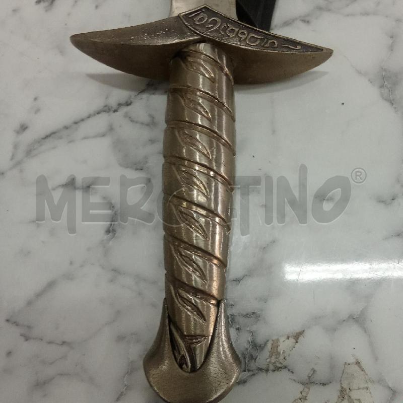 SOPRAMMOBILE REPLICA SPADA PUNGOLO IL SIGNORE DEGLI ANELLI CON SEGNI DI RUGGINE | Mercatino dell'Usato Benevento 3