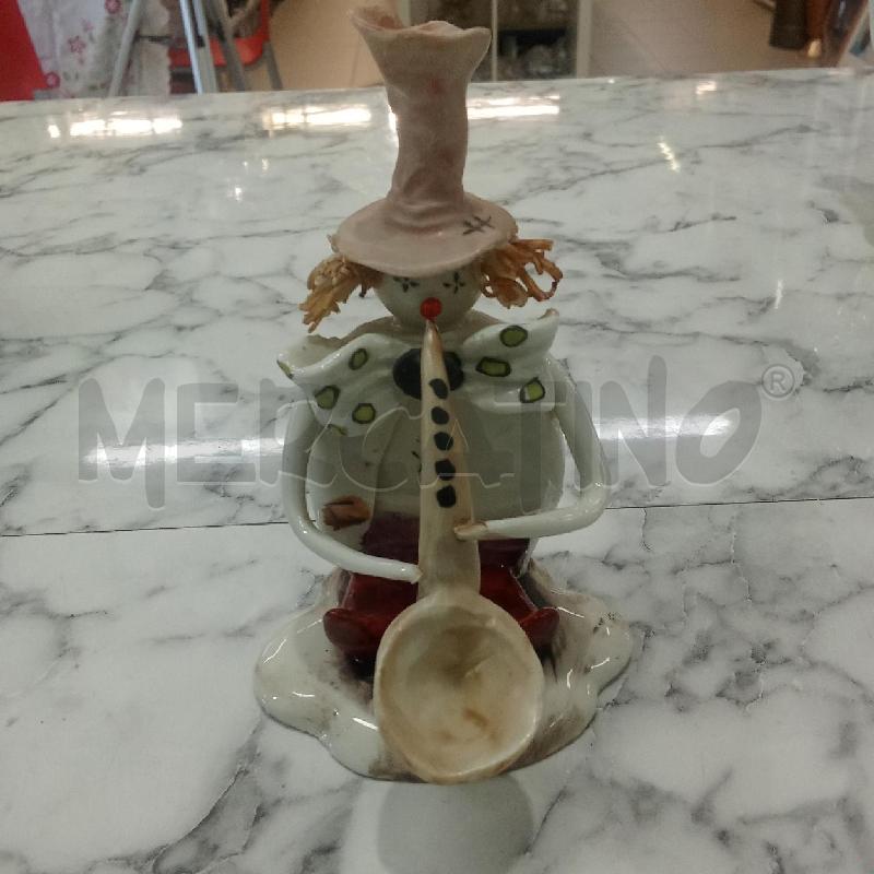 SOPRAMMOBILE SUONATORE DI TROMBA CAPODIMONTE MENEGHETTI | Mercatino dell'Usato Benevento 1
