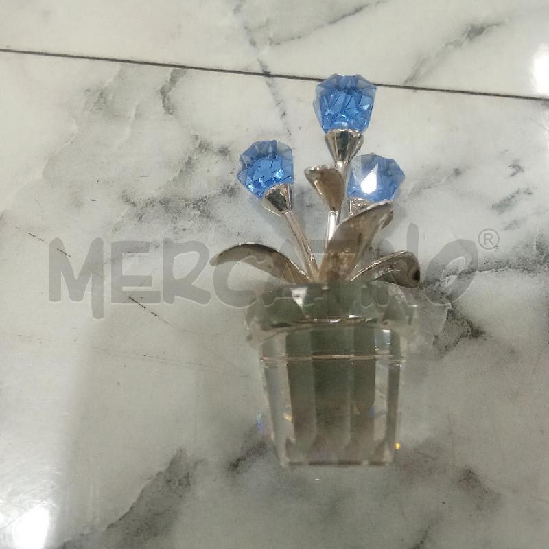 SOPRAMMOBILE VASO CON FIORI VETRO SWAROSKI DIFETTO | Mercatino dell'Usato Benevento 4