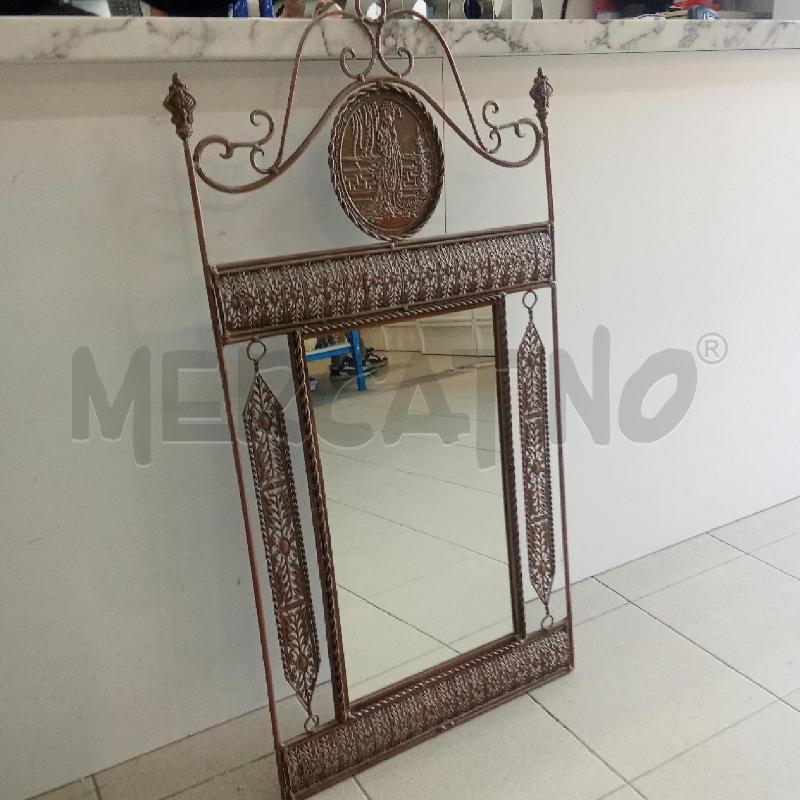 SPECCHIO FERRO BATTUTO MARRONCINO CON DECORAZIONE  | Mercatino dell'Usato Benevento 1