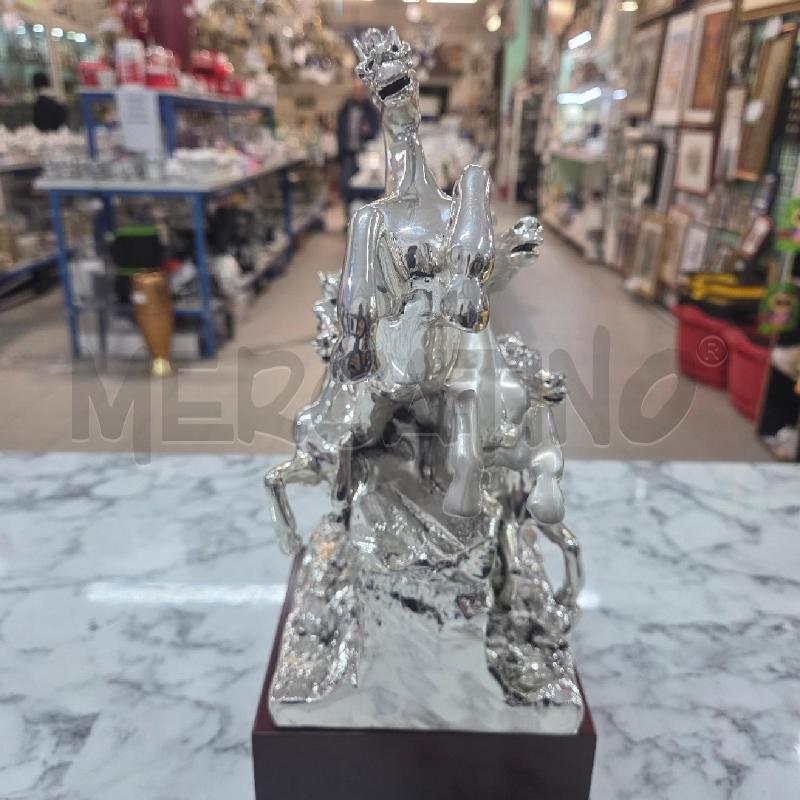 STATUA BASE LEGNO CAVALLI ARGENTATI | Mercatino dell'Usato Benevento 1