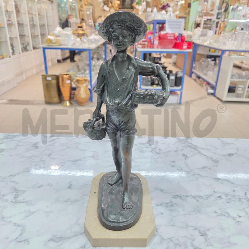STATUA PESCATORE METALLO BASE SQUADRATA BIANCA | Mercatino dell'Usato Benevento 1