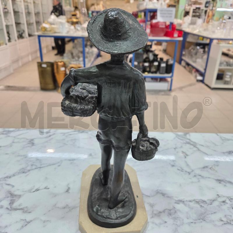 STATUA PESCATORE METALLO BASE SQUADRATA BIANCA | Mercatino dell'Usato Benevento 3