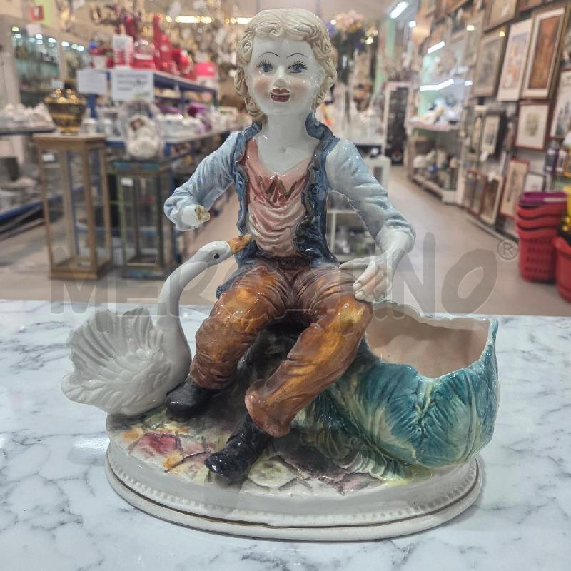 STATUA PORCELLANA CAPODIMONTE RAGAZZO CON OCA DIFETTO MANO | Mercatino dell'Usato Benevento 1