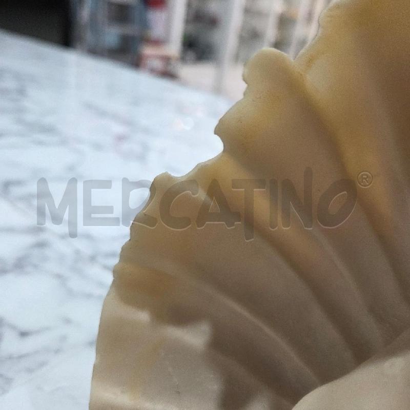 STATUA RESINA DONNA CHE ESCE DALLA CONCHIGLIA  | Mercatino dell'Usato Benevento 5