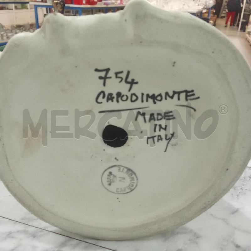 STATUINA CER RAGAZZO SEDUTO CAPODIMONTE DIFETTO MANO | Mercatino dell'Usato Benevento 5