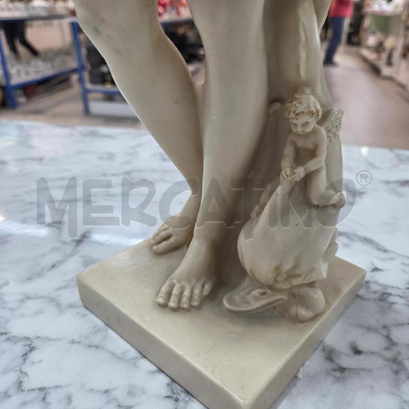STATUINA RESINA BIANCA DONNA A SANTINI | Mercatino dell'Usato Benevento 5