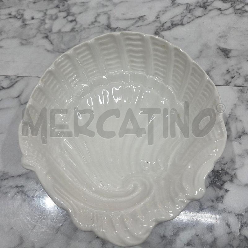 SVUOTA TASCHE PORCELLANA BIANCA FORMA CONCHIGLIA ESTE | Mercatino dell'Usato Benevento 1