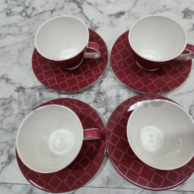 TAZZE PZ. CER FUCSIA INTERNO BIANCO VILLEROY BOCH | Mercatino dell'Usato Benevento 2
