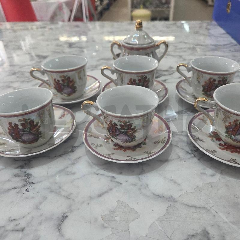 TAZZINE PORCELLANA BIANCHE ROSA DAMA E CAVALIERE | Mercatino dell'Usato Benevento 1