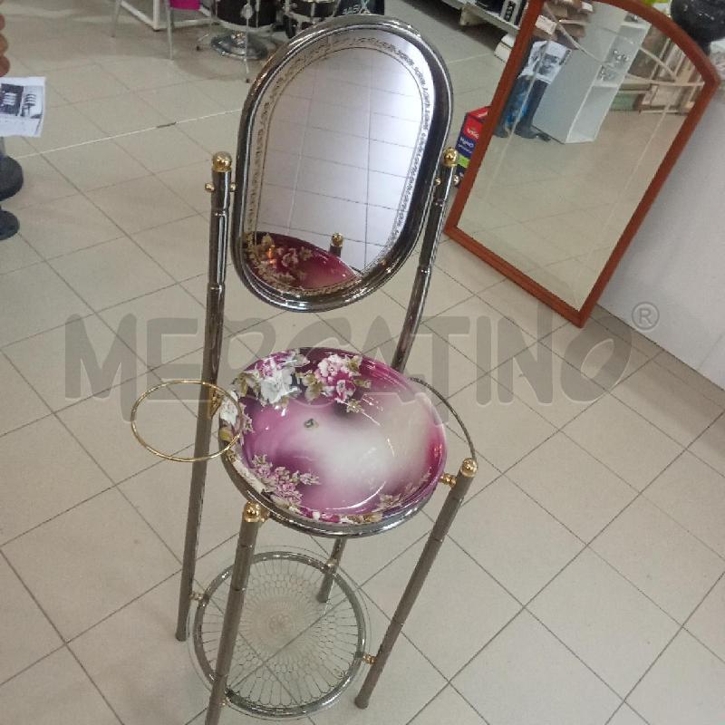 TOILETTE DA CAMERA METALLO NERA CIOTOLA ROSA FIORI | Mercatino dell'Usato Benevento 1