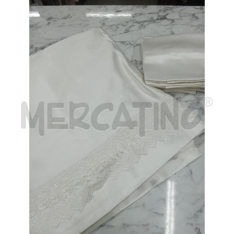 TOVAGLIA BIANCA+8TOVAGLIOLI RASO QUADRATA 200CMX190CM  | Mercatino dell'Usato Benevento 1
