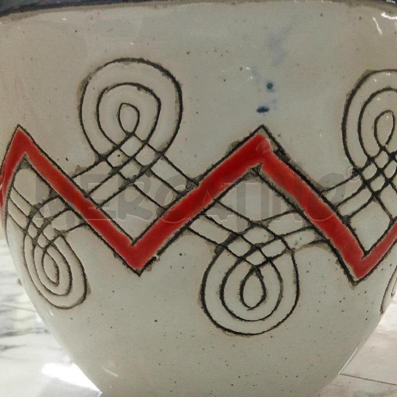 VASO CACHEPOT BIANCO BORDO NERO ZIGAZAG ROSSO H15 L15 | Mercatino dell'Usato Benevento 3