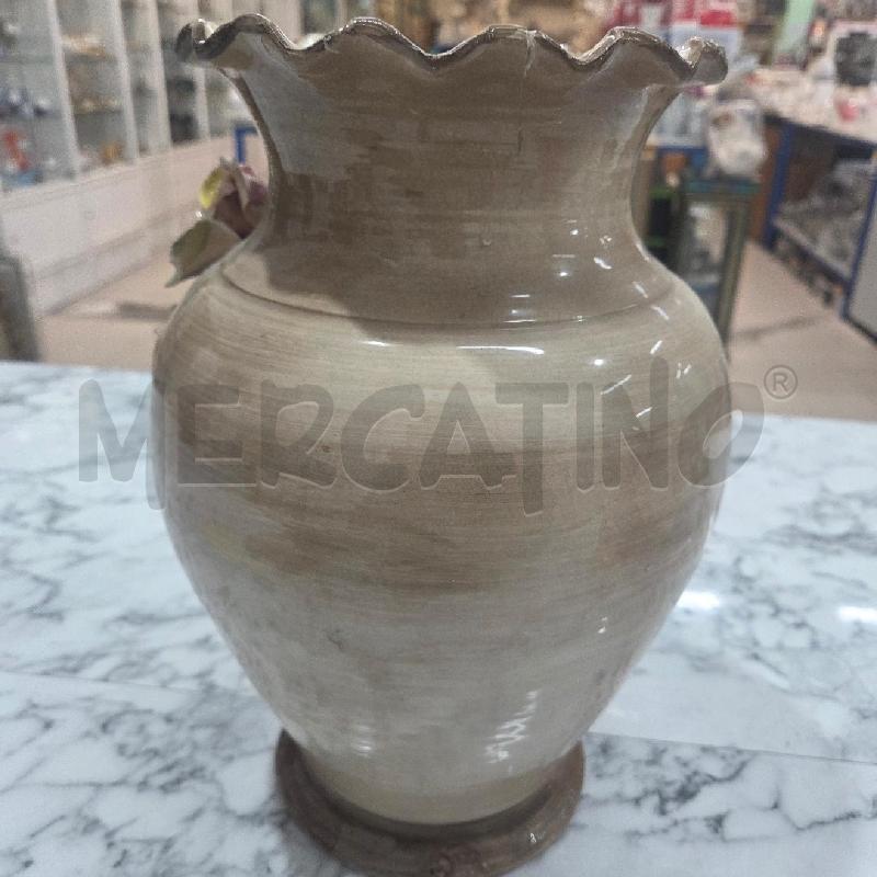 VASO CER BEIGE FIORI COLORATI CER DIFETTI | Mercatino dell'Usato Benevento 3
