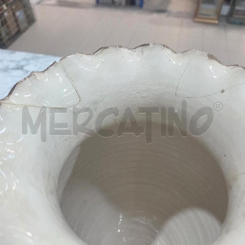 VASO CER BEIGE FIORI COLORATI CER DIFETTI | Mercatino dell'Usato Benevento 4