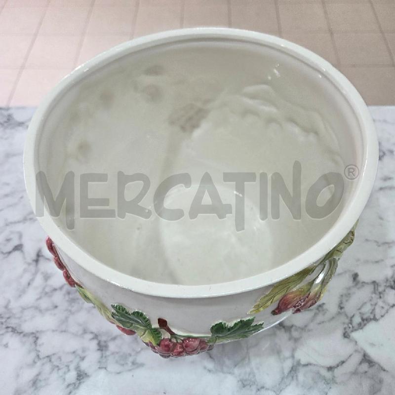 VASO CER BIANCO BOMBATO FIORI RILIEVO SAN MARCO NOVE | Mercatino dell'Usato Benevento 2