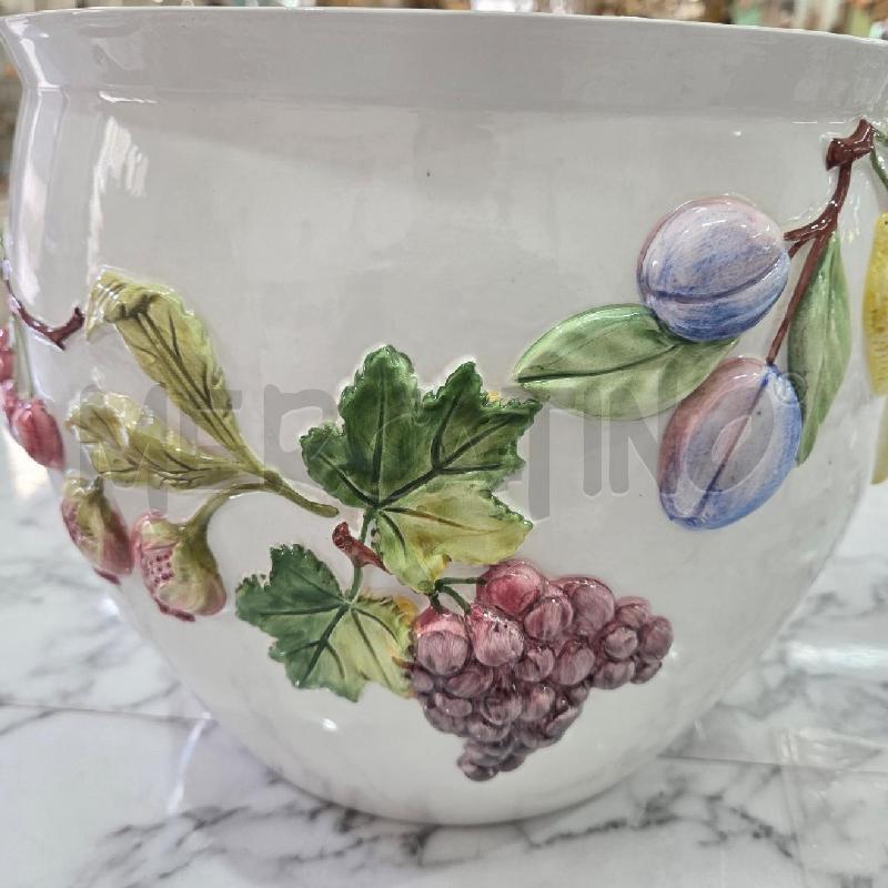 VASO CER BIANCO BOMBATO FIORI RILIEVO SAN MARCO NOVE | Mercatino dell'Usato Benevento 3