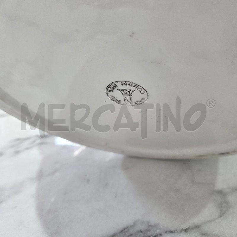 VASO CER BIANCO BOMBATO FIORI RILIEVO SAN MARCO NOVE | Mercatino dell'Usato Benevento 4