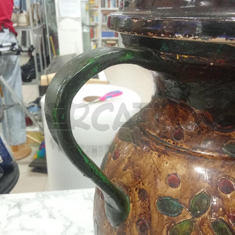 VASO CON COPERCHIO E MANICI MARRONE DIPINTO 69035 H47CM | Mercatino dell'Usato Benevento 4