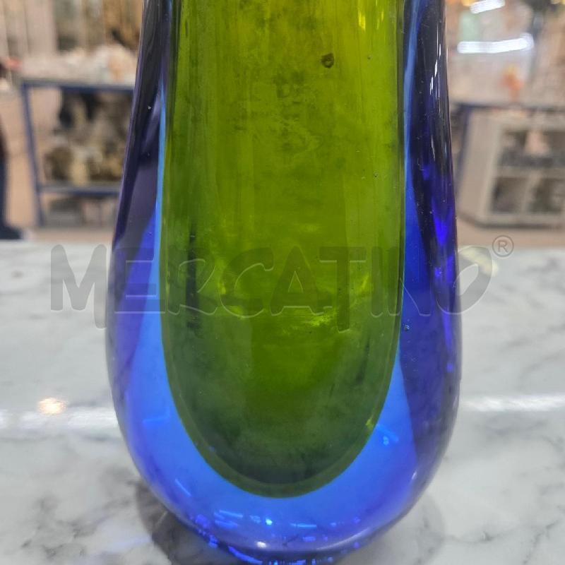 VASO VERDE BASE BLU VETRO BORDO DIFETTO PUNTA | Mercatino dell'Usato Benevento 2
