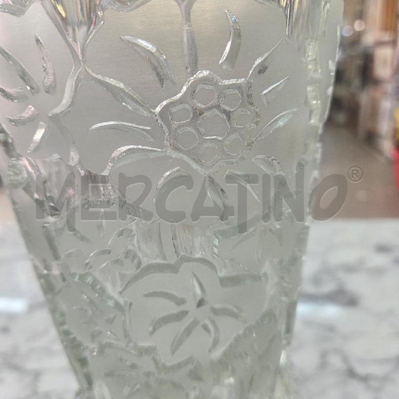 VASO VETRO FIORI PIEDE TONDO | Mercatino dell'Usato Benevento 4