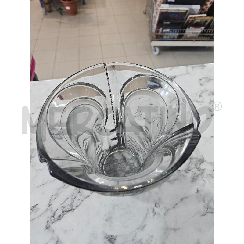 VASO VETRO NERO VOLTI ART DECÒ | Mercatino dell'Usato Benevento 4