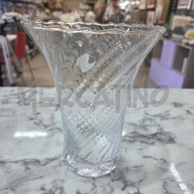 VASO VETRO TRASPARENTE ONDE LEONARDO | Mercatino dell'Usato Benevento 1