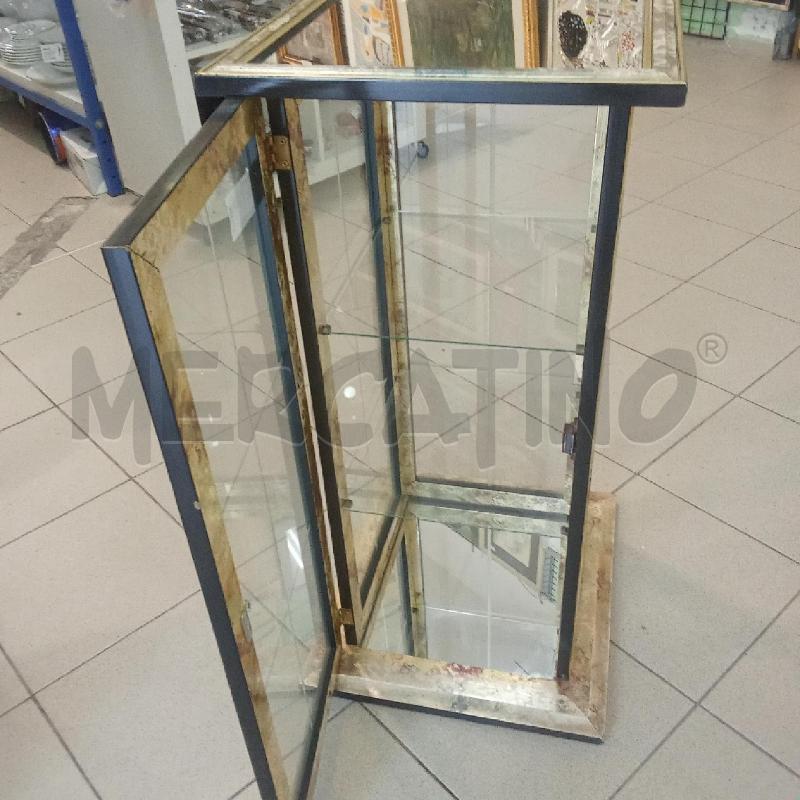 VETRINETTA BORDI FIORI BIANCHI | Mercatino dell'Usato Benevento 4