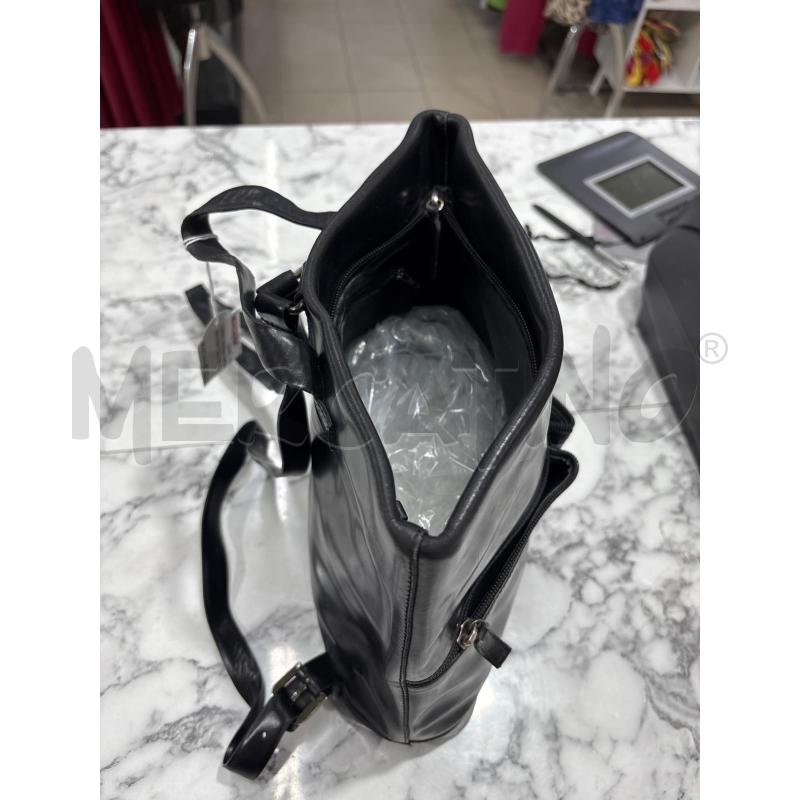 ZAINO DONNA NERO POLLINI CON TASCHE ZIP | Mercatino dell'Usato Benevento 2