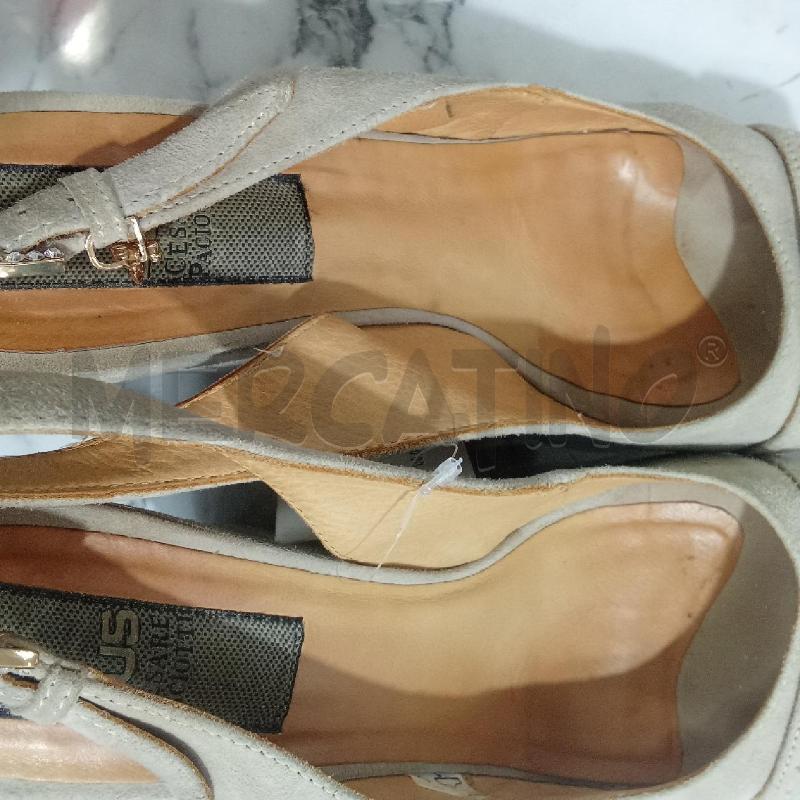 ZEPPA BEIGE SPUNTATA CON STRASSINI 4US CESARE PACIOTTI | Mercatino dell'Usato Benevento 3